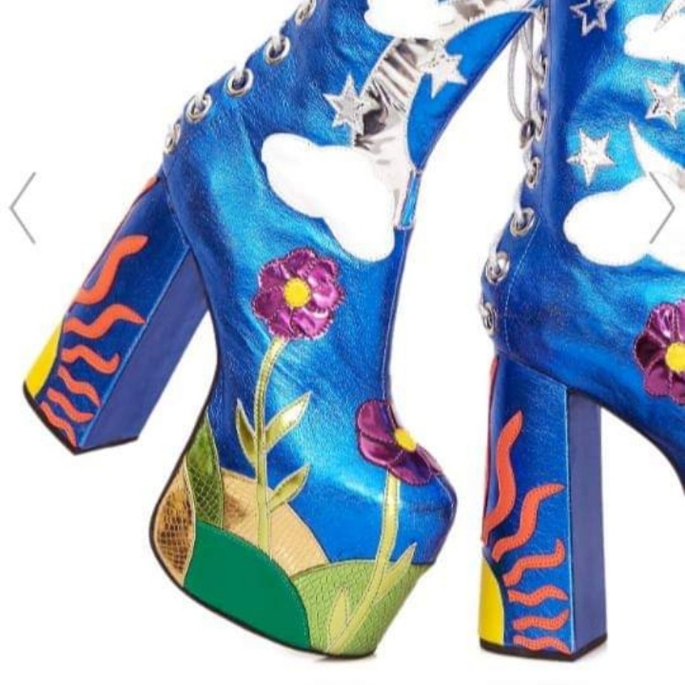 NIB Current Mood Dolls Kill Landscape Boots